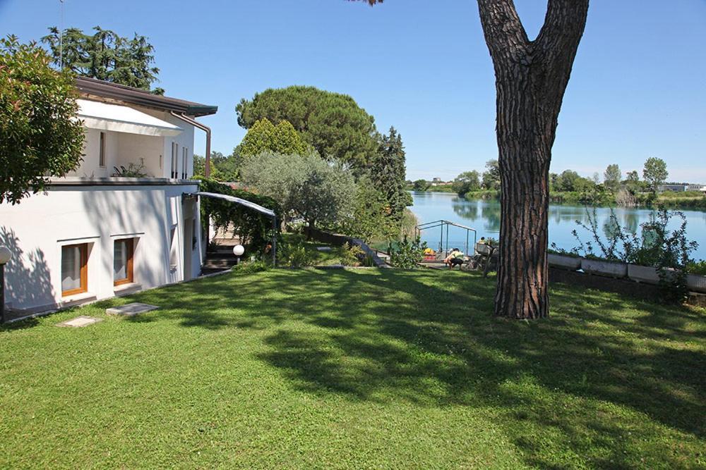 Casa Sul Lago - Alla Vecchia Cava Hotel Paese Buitenkant foto